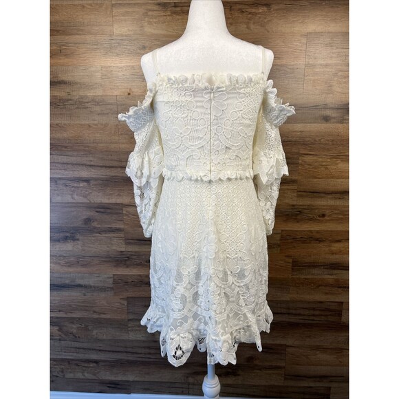 New Coquette Dress Parker Irma Sz 4 Lace Overlay Off the Shoulder White $228 - Picture 2 of 16